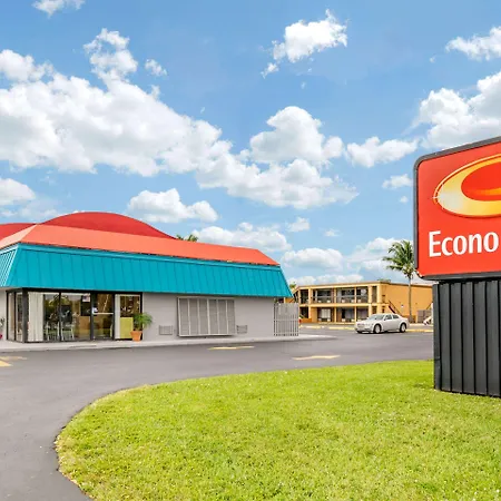 Econo Lodge North